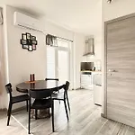 公寓 Casa Buda 1br - Lakes Malpensa Mxp 24h Check-in Parking 塞斯托卡伦代