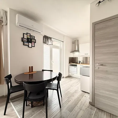 Casa Buda 1br - Lakes Malpensa Mxp 24h Check-in Parking 公寓 塞斯托卡伦代